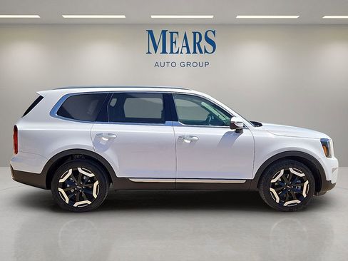 Used 2025 Kia Telluride S image 6