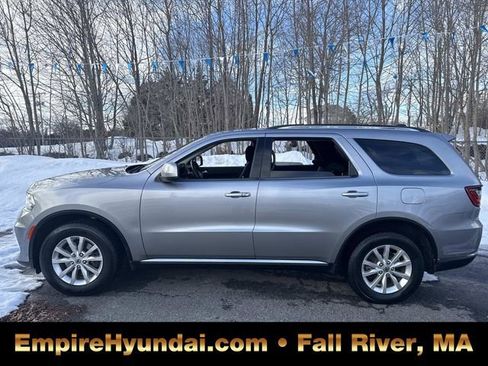 Used 2021 Dodge Durango SXT image 9