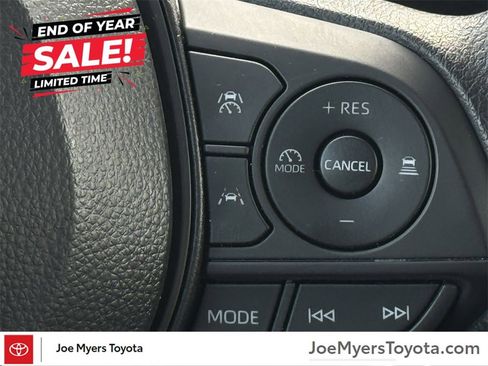 Used 2025 Toyota Corolla LE image 13