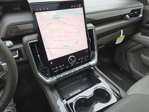 New 2026 GMC Yukon XL Elevation w/ Elevation Premium Package AWD/4WD image 38