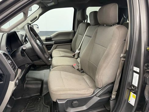 Used 2017 Ford F150 XLT image 37