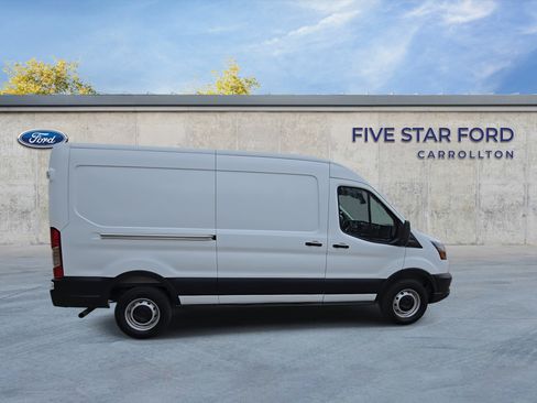 Used 2025 Ford Transit 250 148 Medium Roof image 9