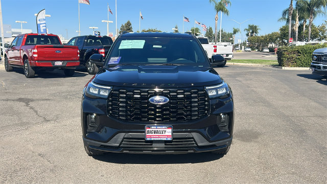 Certified 2025 Ford Explorer ST-Line AWD/4WD image 9