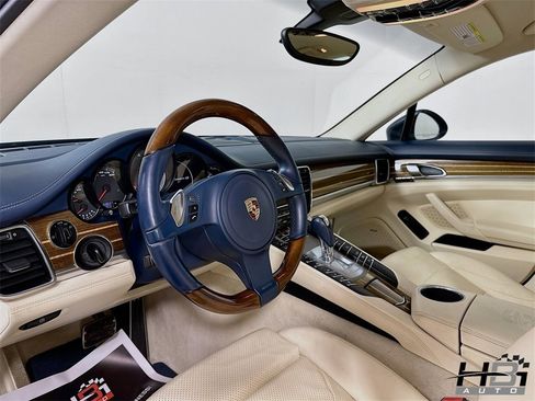 Used 2012 Porsche Panamera 4S image 10