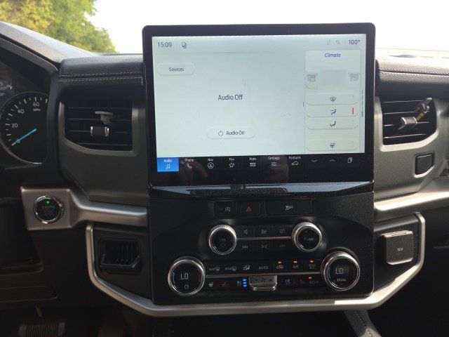 Used 2024 Ford Expedition XLT RWD image 11