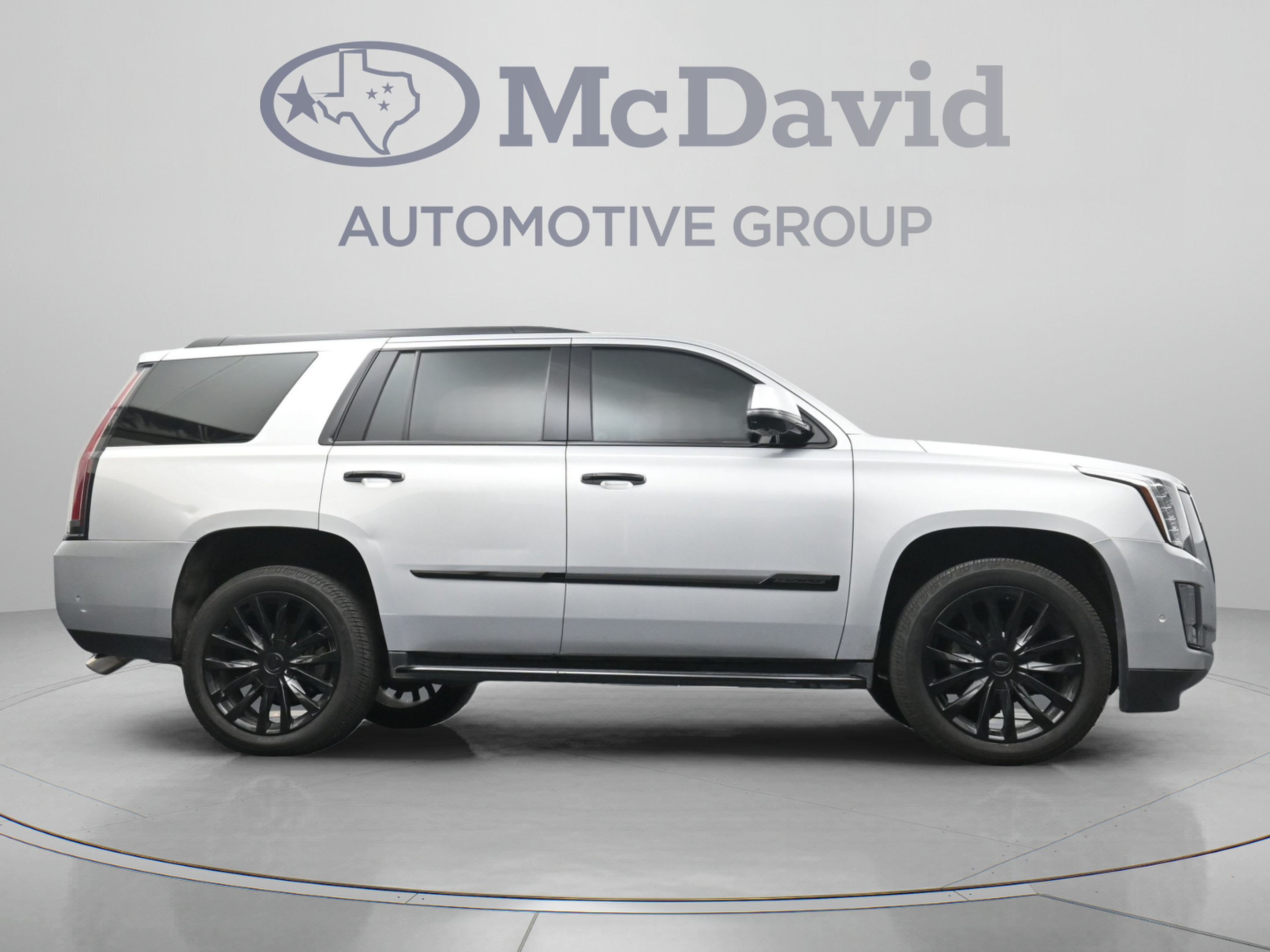 Used 2019 Cadillac Escalade Luxury w/ LPO, Radiant Package AWD/4WD image 33