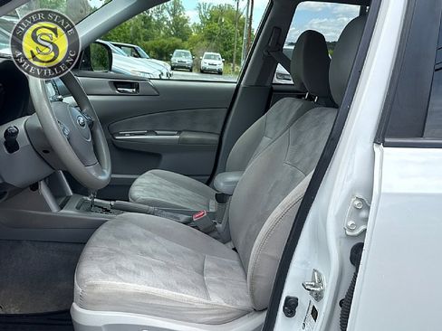 Used 2010 Subaru Forester 2.5X Premium AWD/4WD image 9