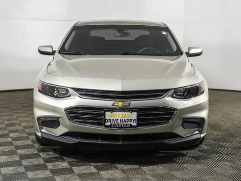Used 2016 Chevrolet Malibu LT image 9