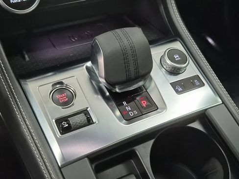 Used 2024 Jaguar F-PACE R-Dynamic S image 32