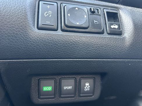 Used 2015 Nissan Sentra SR image 9