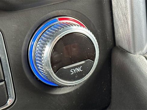 Used 2023 GMC Yukon XL SLE w/ Gmc Pro Safety Plus Package image 31