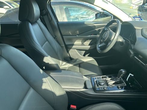 Used 2024 MAZDA CX-30 AWD 2.5 S w/ Select Sport Pkg image 3