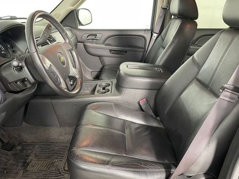 Used 2013 Chevrolet Tahoe LT image 2
