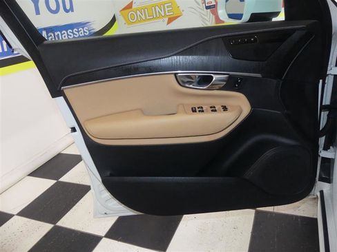 Used 2021 Volvo XC90 T8 Inscription AWD/4WD image 31