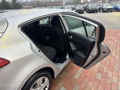 Used 2018 Kia Forte LX image 29