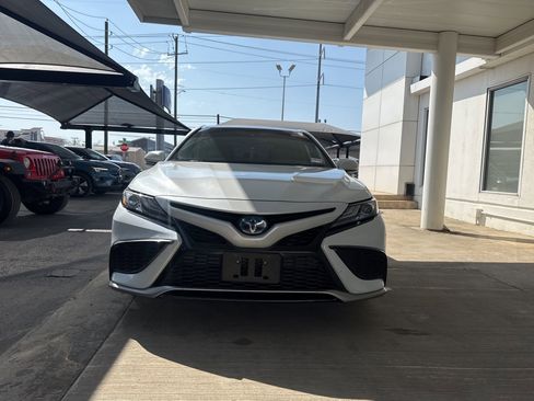 Used 2021 Toyota Camry XSE w/ Cold Weather Package image 8