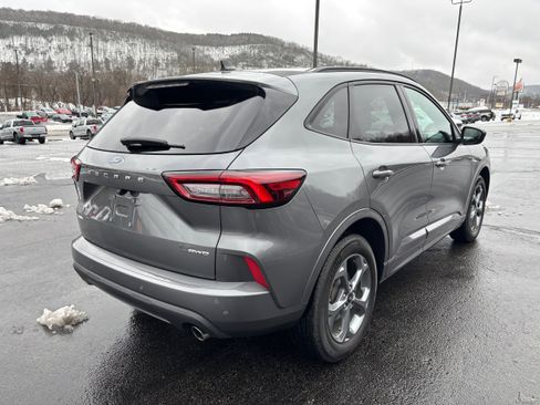 Used 2023 Ford Escape ST-Line w/ Tech Pack #1 image 4