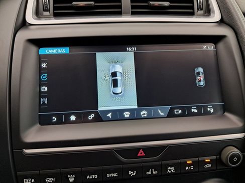 Used 2020 Jaguar E-PACE SE image 26