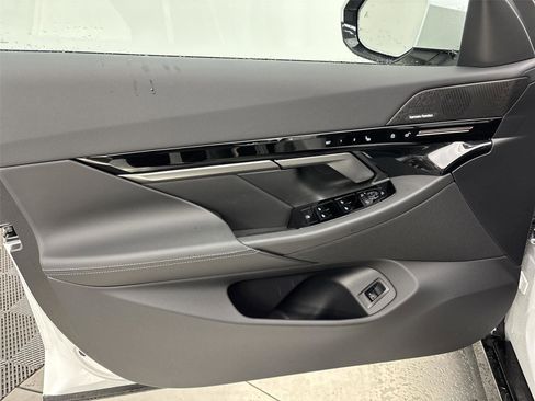 New 2026 BMW 530i xDrive w/ M Sport Package image 26