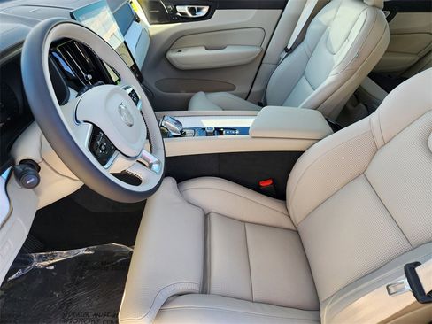 New 2026 Volvo XC60 B5 Ultra w/ Climate Package image 3