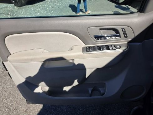 Used 2012 Chevrolet Avalanche LT w/ Suspension Package, Off-Road image 11