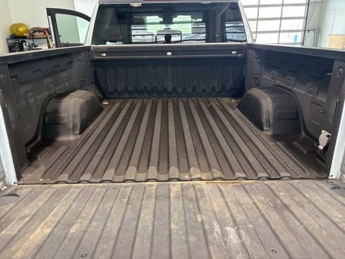 Certified 2022 GMC Sierra 1500 Pro w/ Pro Value Package image 19