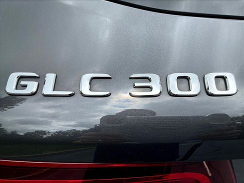 Used 2020 Mercedes-Benz GLC 300 4MATIC image 24