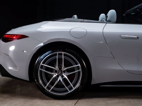 Used 2022 Mercedes-Benz SL 55 AMG 4MATIC image 19