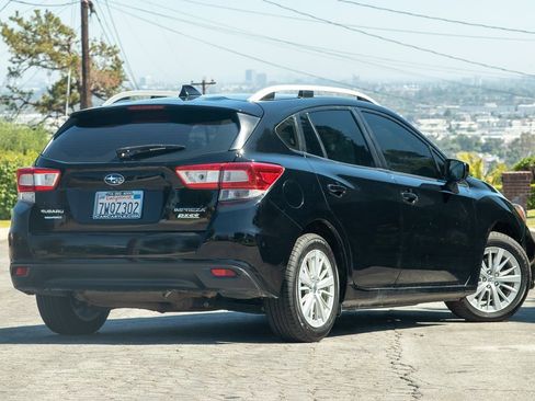 Used 2017 Subaru Impreza 2.0i Premium image 2