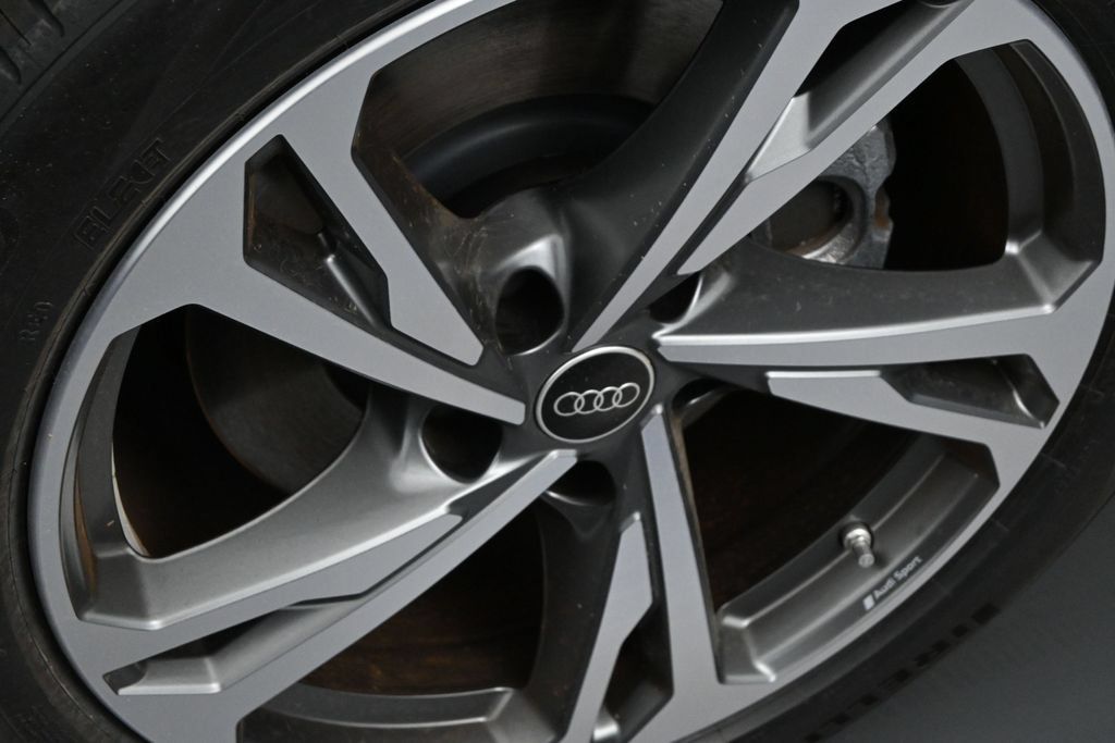 New 2027 Audi Q6 e-tron Premium Plus AWD/4WD image 20