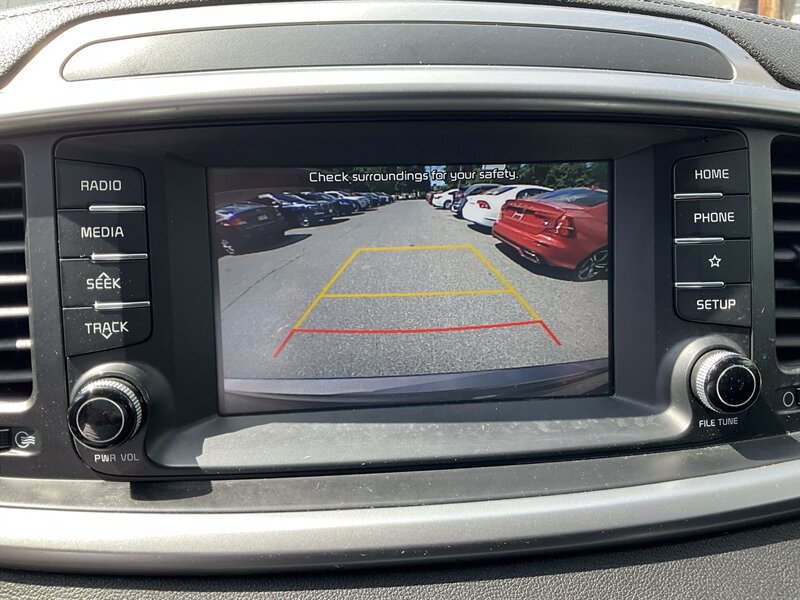 Used 2019 Kia Sorento AWD image 25
