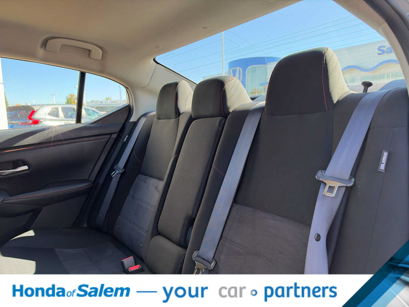 Used 2025 Nissan Sentra SR FWD image 13
