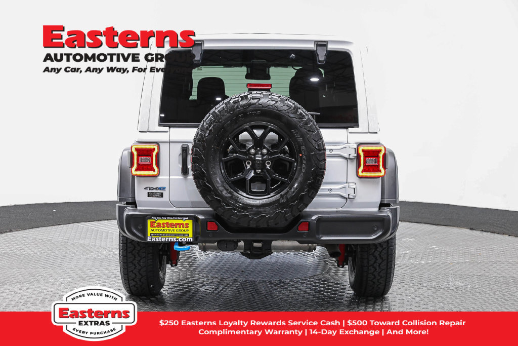 Used 2024 Jeep Wrangler Unlimited AWD/4WD image 7