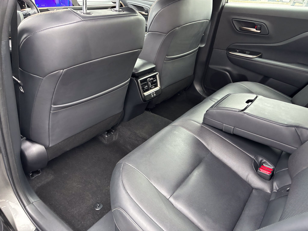 Used 2025 Toyota Crown AWD/4WD image 46