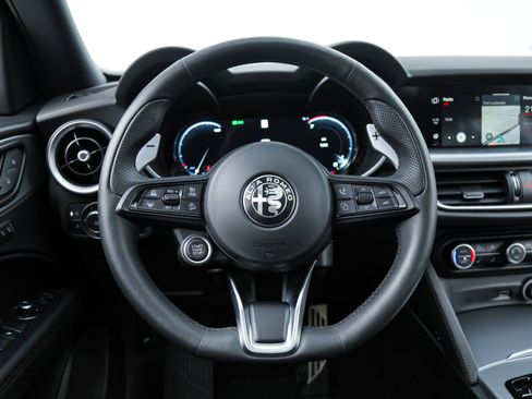 New 2025 Alfa Romeo Stelvio Sprint w/ Veloce Package AWD/4WD image 15