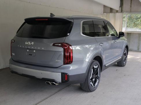 Used 2023 Kia Telluride S AWD/4WD image 6