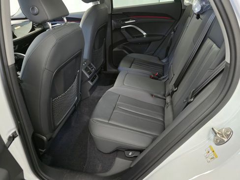 New 2025 Audi Q5 Premium image 17