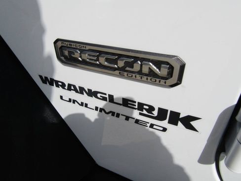 Used 2018 Jeep Wrangler Unlimited Rubicon AWD/4WD image 10