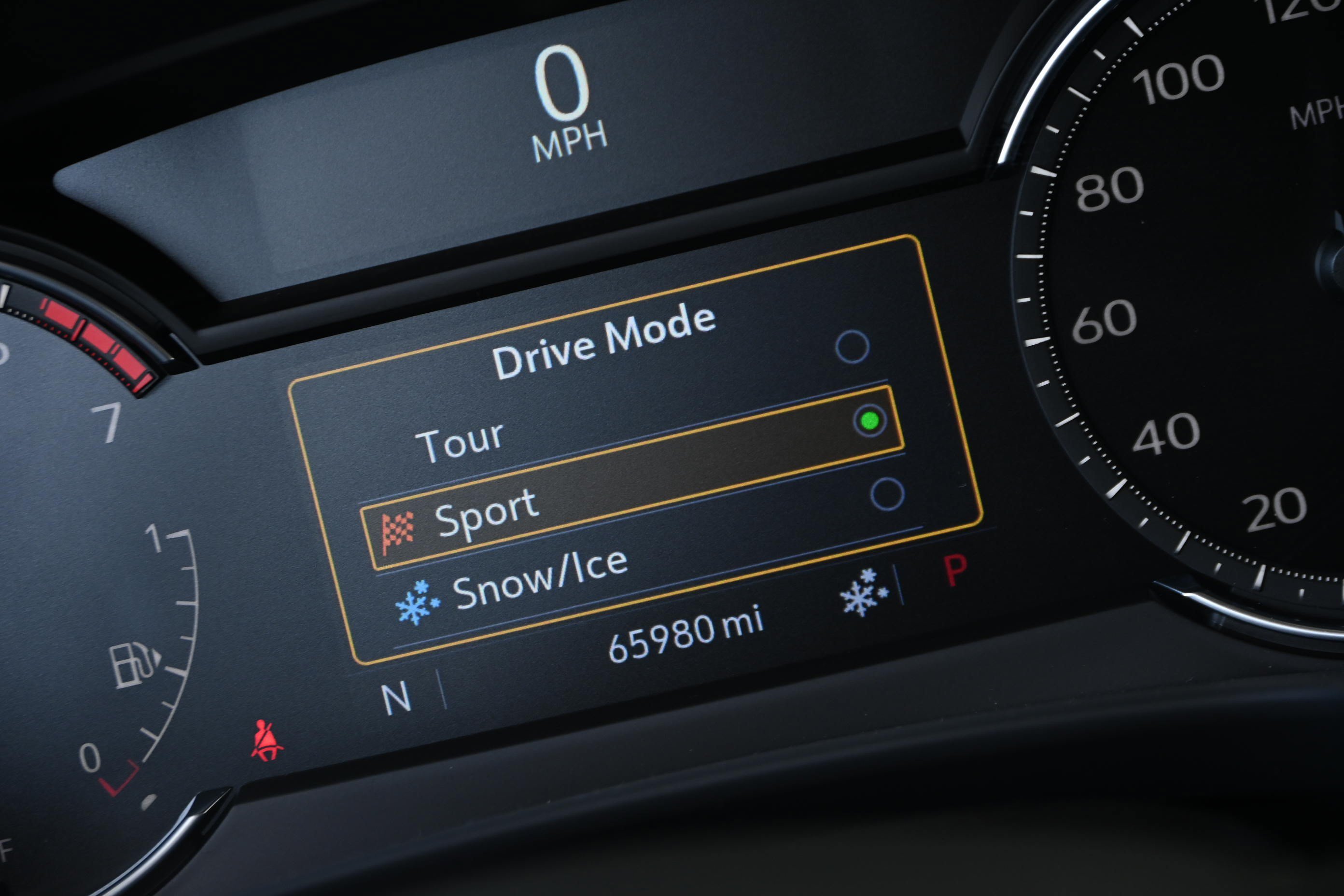 Used 2021 Cadillac XT4 Luxury w/ Cold Weather Package FWD image 37