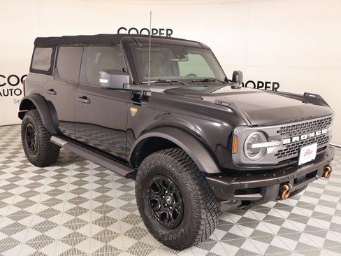 Used 2022 Ford Bronco Badlands AWD/4WD image 1