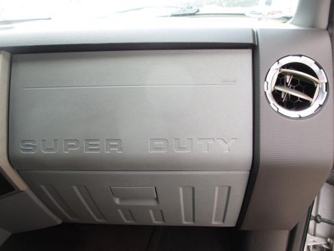 Used 2016 Ford F250 XLT w/ XLT Value Package image 15