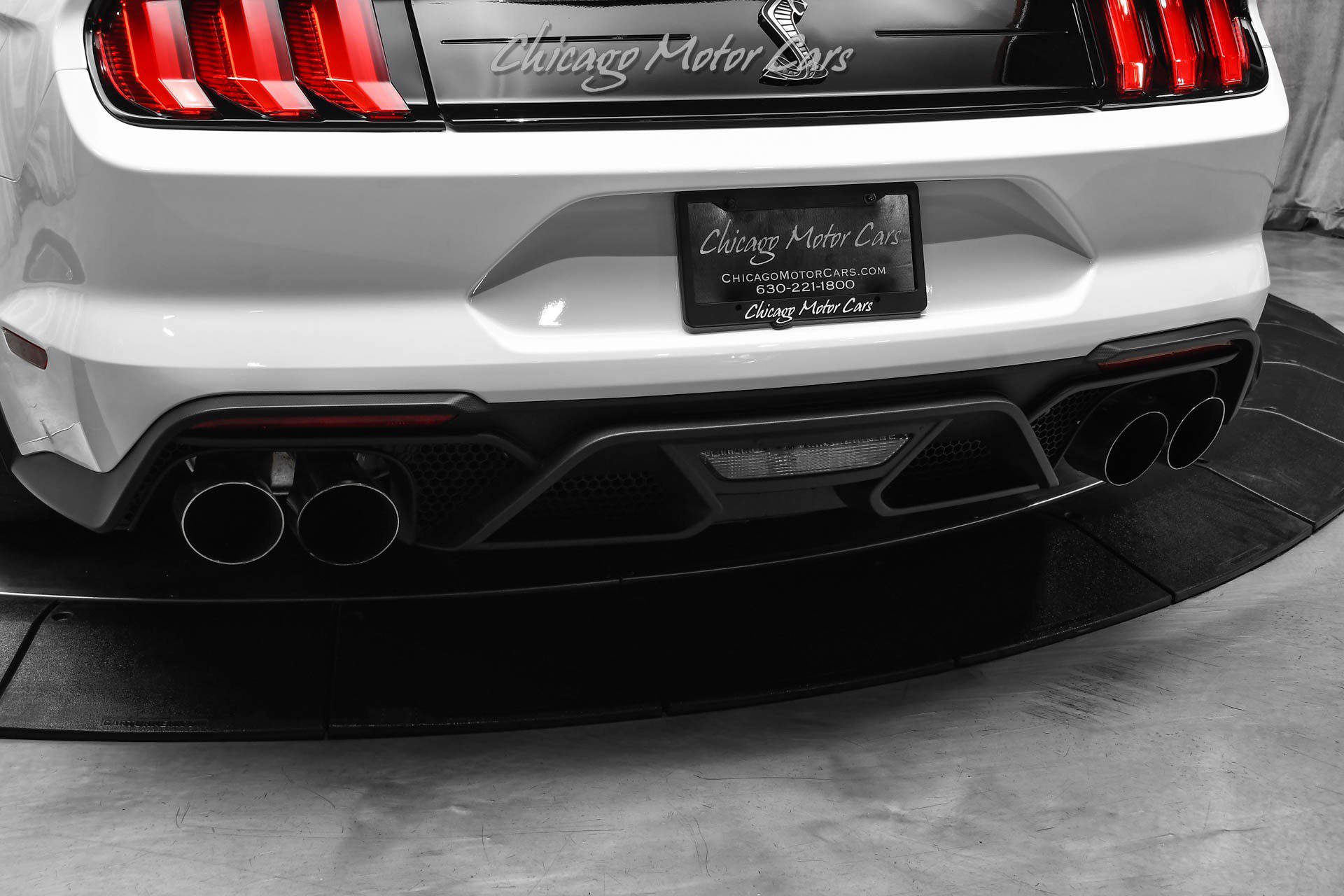 Used 2022 Ford Mustang Shelby GT500 w/ Carbon Fiber Track Pack RWD image 49