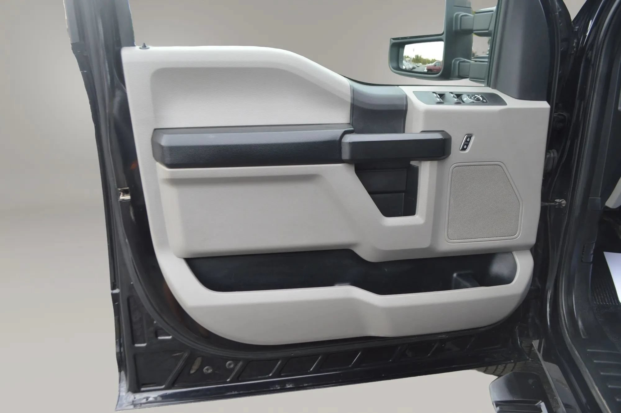 Used 2019 Ford F350 XL w/ Power Equipment Group AWD/4WD image 13