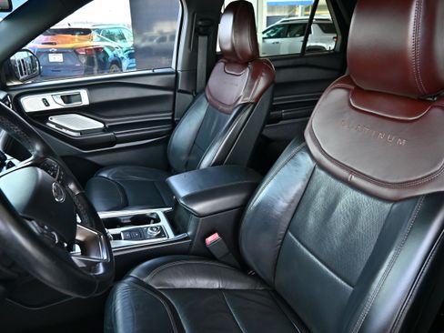 Used 2020 Ford Explorer Platinum w/ Premium Technology Package AWD/4WD image 25