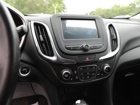 Used 2018 Chevrolet Equinox LT AWD/4WD image 20