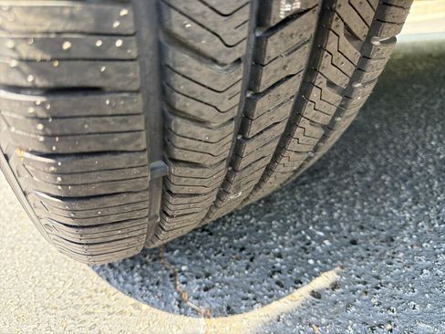 Used 2023 Volvo XC90 B5 Core w/ Protection Package Premier image 12