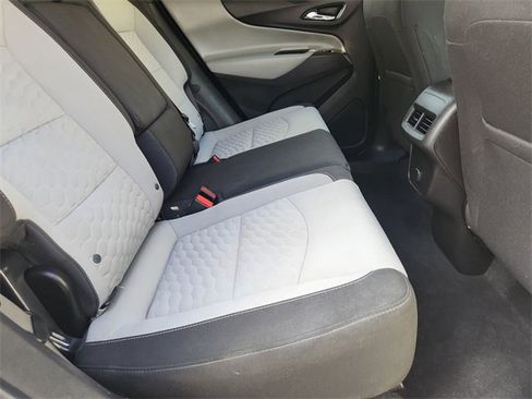 Used 2018 Chevrolet Equinox LT image 25