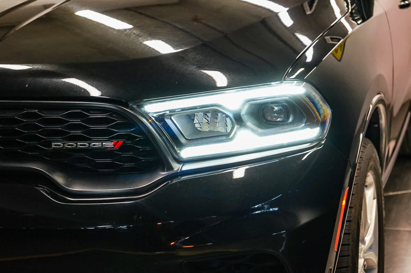 Used 2025 Dodge Durango GT AWD/4WD image 4