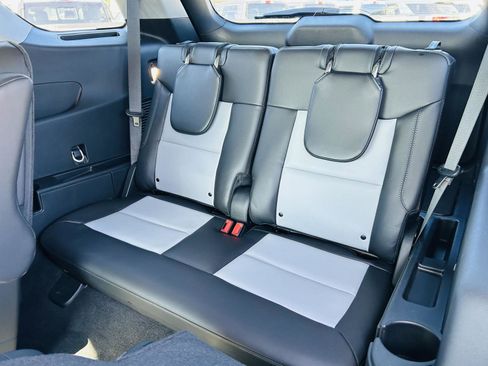 Used 2023 Ford Explorer XLT w/ Equipment Group 202A image 26