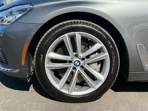 Used 2019 BMW 750i xDrive w/ Executive Package image 17